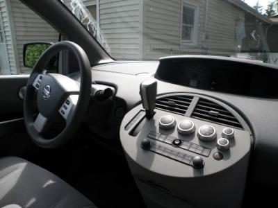 STEERING AND CENTER CONSOLE